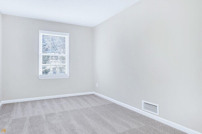 Building Photo - 2991 Brooks Dr