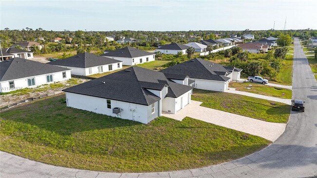 Building Photo - 8450 Dinnano St