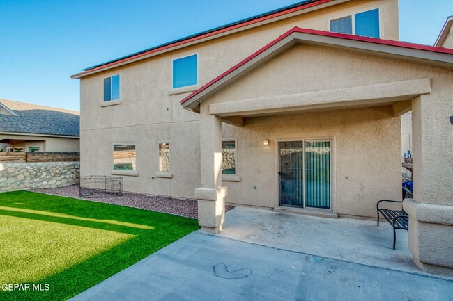 Building Photo - 14553 Sunny Land Ave