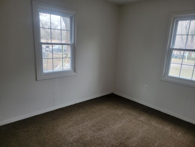 Building Photo - 3 bedroom home for rent