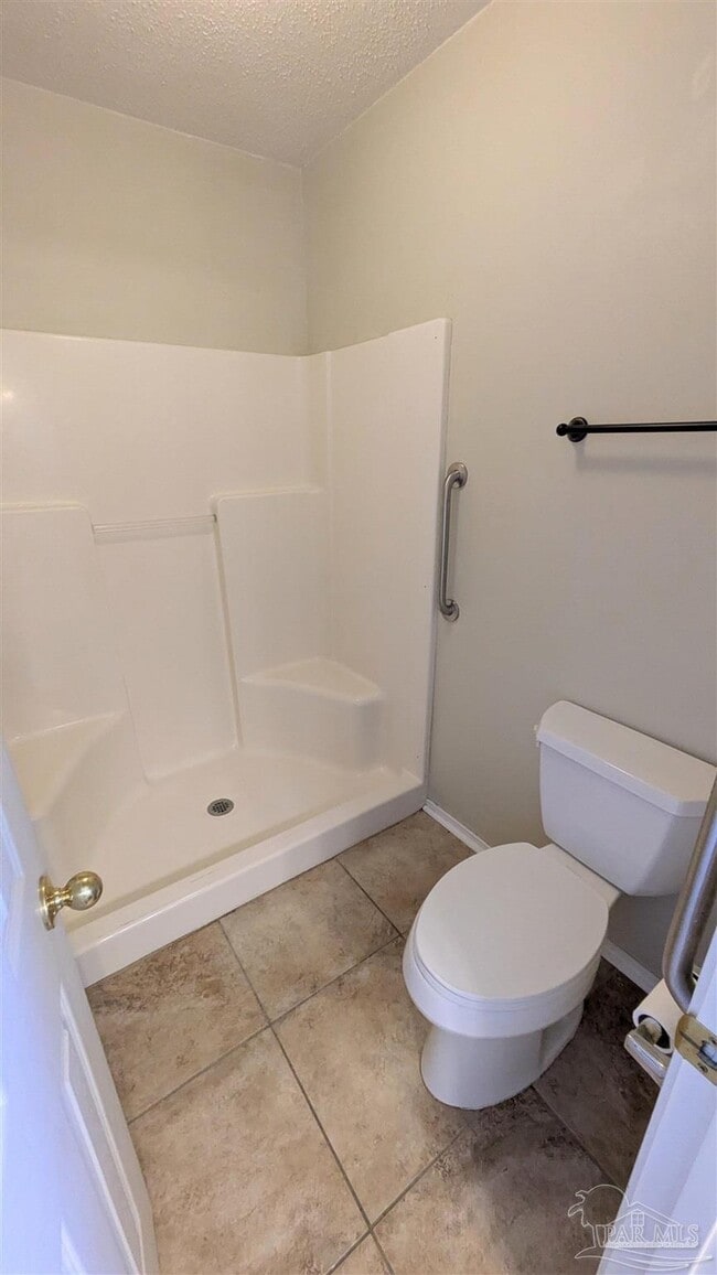 Building Photo - 213 Mirabelle Cir