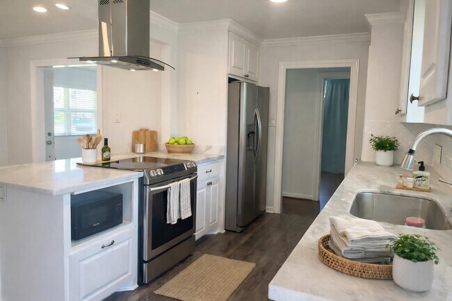 Building Photo - 7953 Turquoise Ln