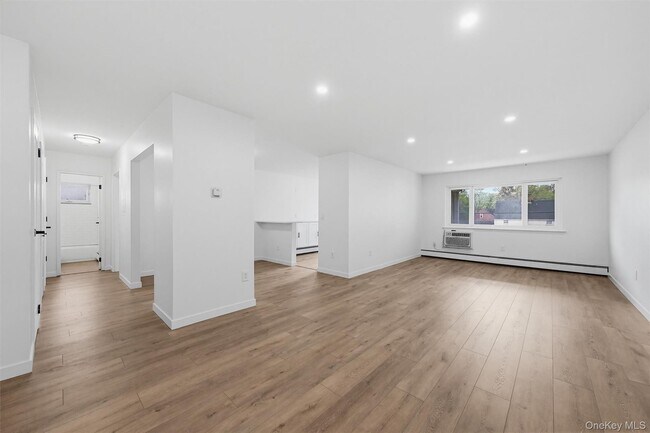 Building Photo - 810 Blooming Grove Turnpike