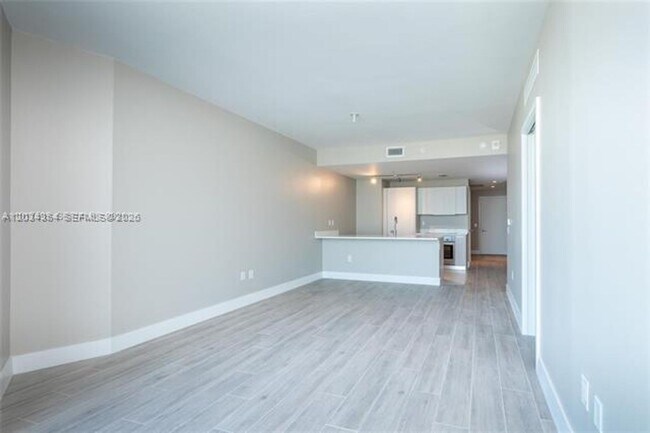 Building Photo - 501 NE 31st St