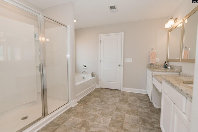 Building Photo - 106 Ellie Ln