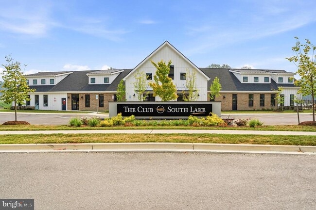 Building Photo - 16007 Hyde Pk Pl