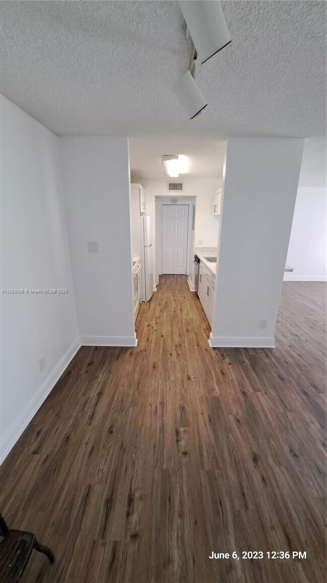 Building Photo - 15770 SW 106th Terrace