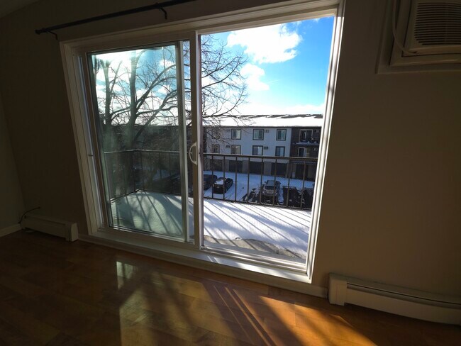 Building Photo - 1667 Kiowa Cir