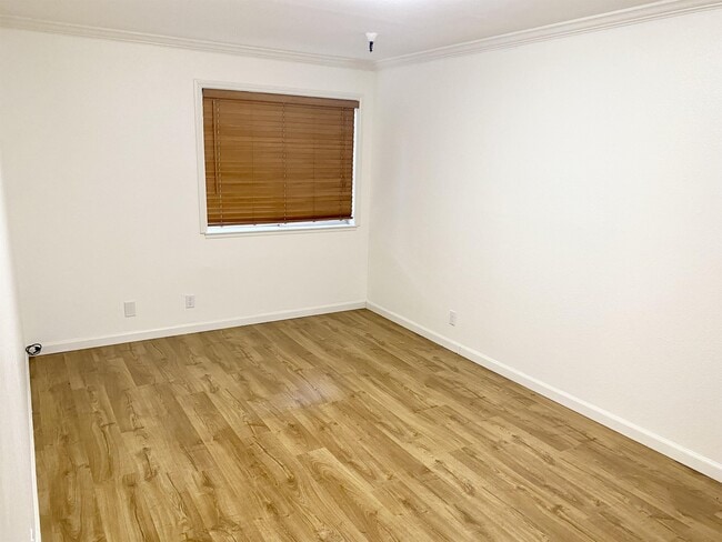 Building Photo - 1775 Panda Way