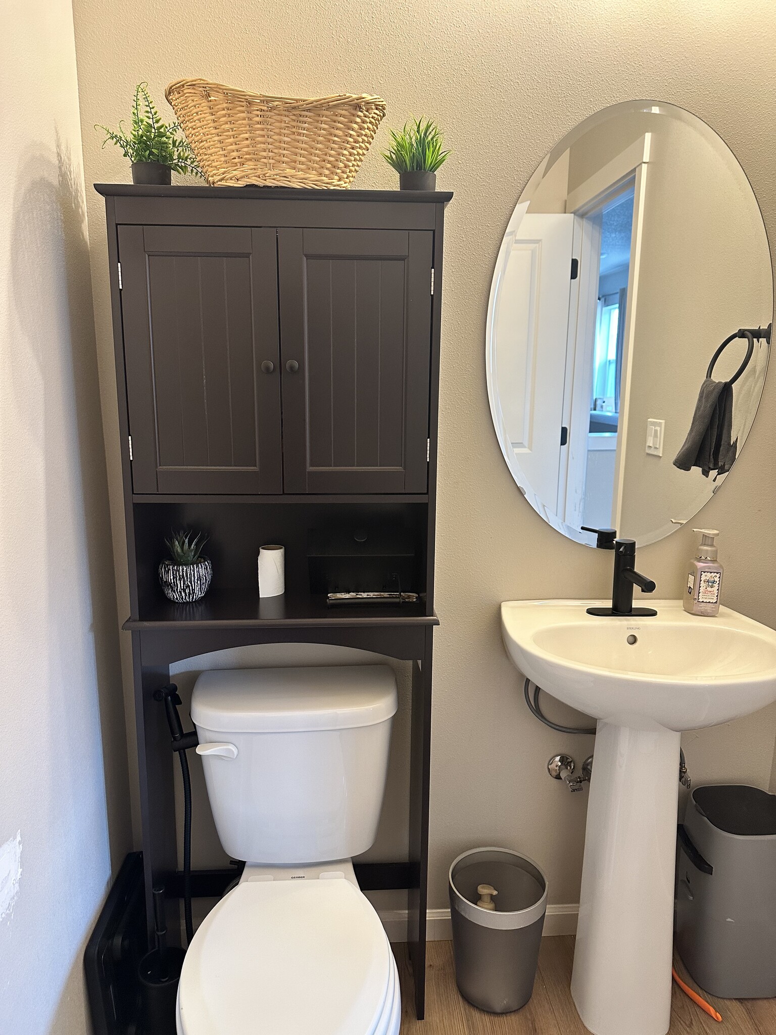 Half bath 2nd floor - 6992 SE Frasier Ln