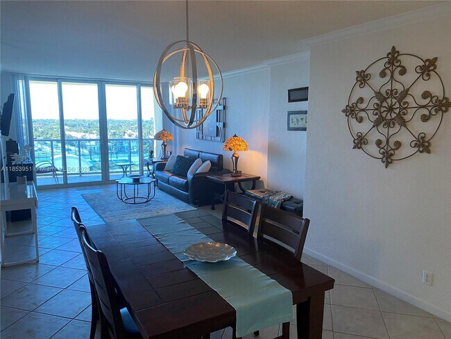 Building Photo - 2501 S Ocean Dr