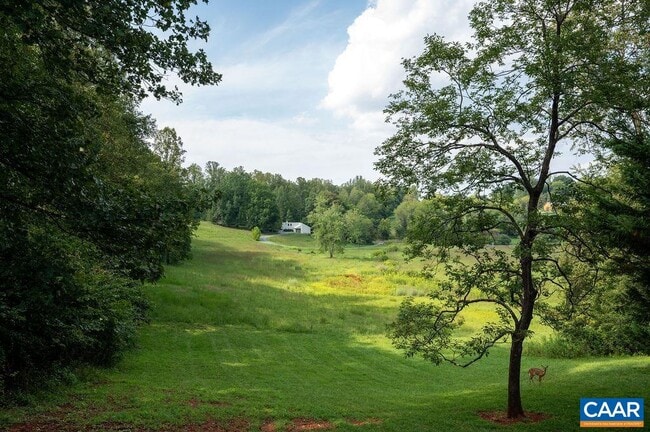 Building Photo - 540 Rocky Hollow Rd