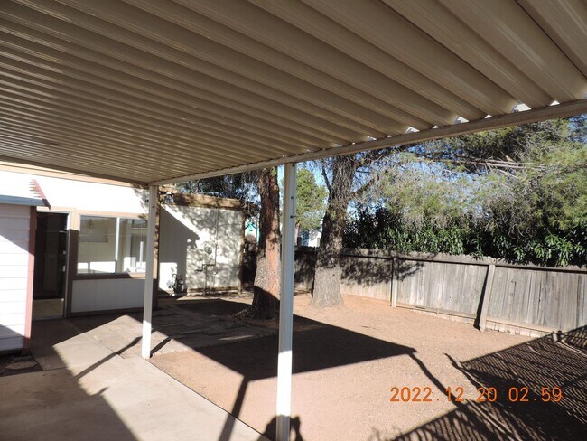 Building Photo - Desert Shadows Community