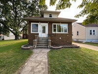 Building Photo - 2123 Davis Ave