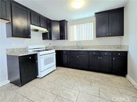 Building Photo - 715 W 58th St
