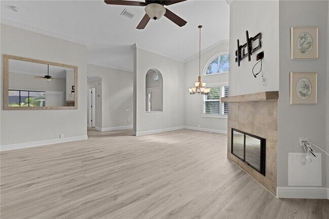 Building Photo - Rolland Court