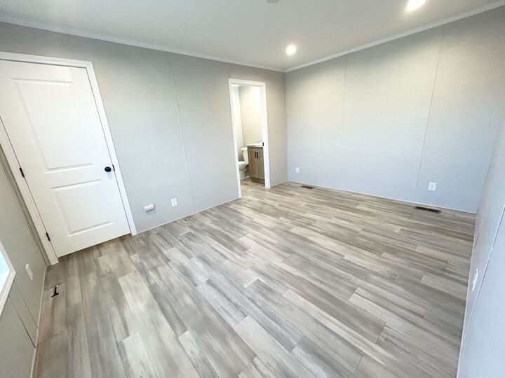 Building Photo - 52962 N Yorktown Ct