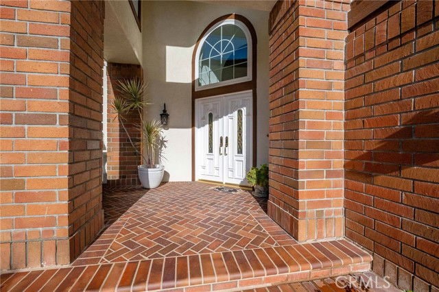 Building Photo - 21881 Via Del Lago