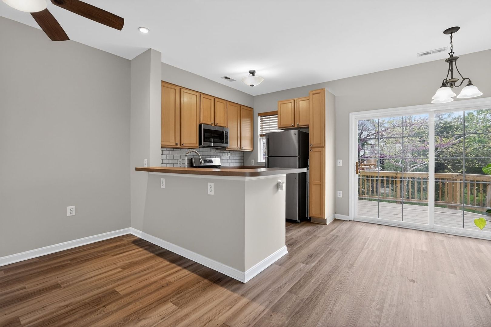 Building Photo - 23185 Blackthorn Square