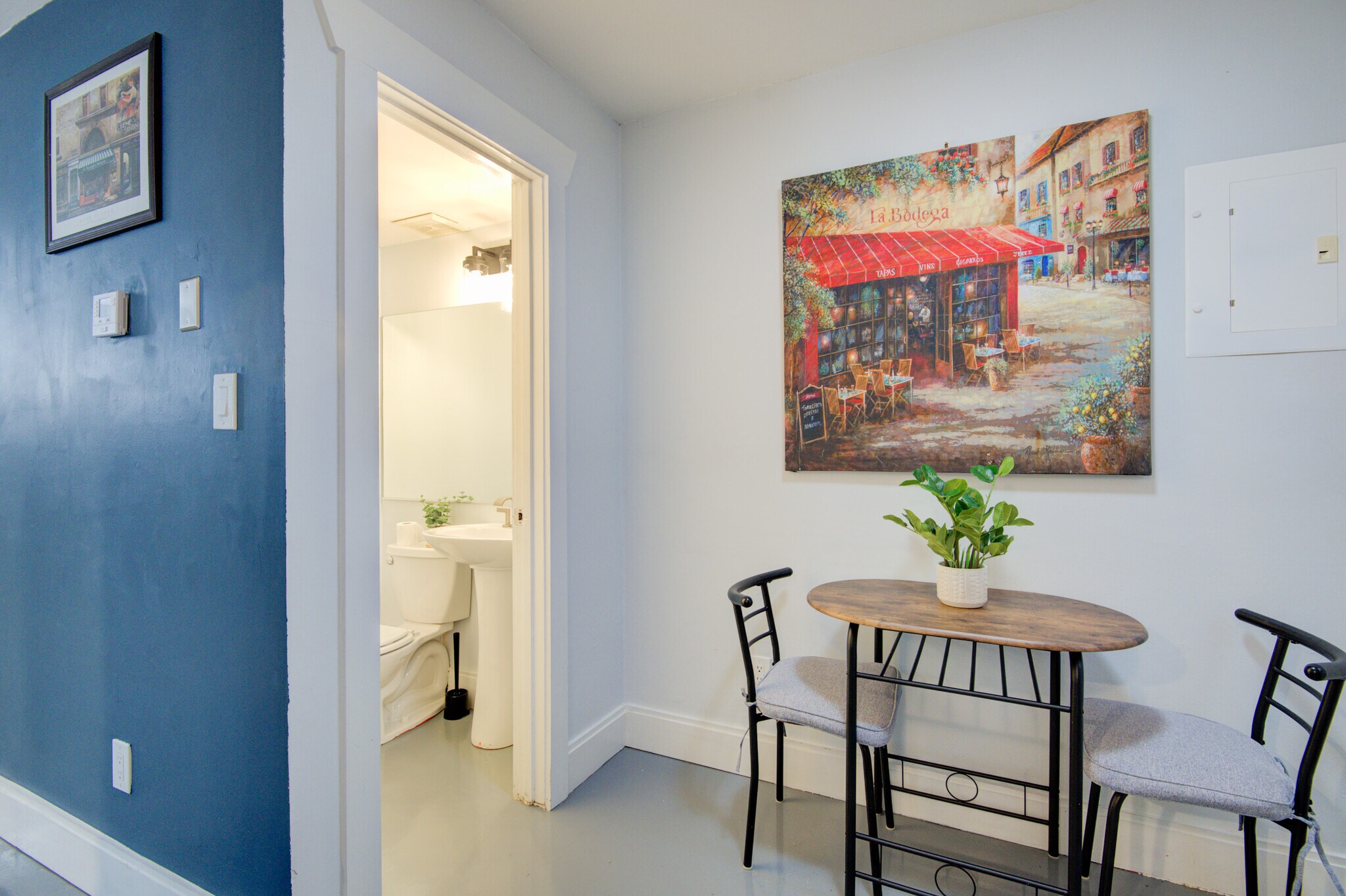 Building Photo - 636 Chipley Ave