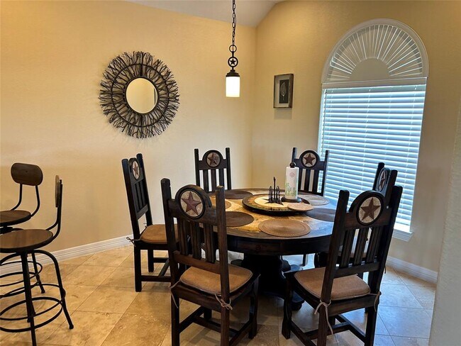 Building Photo - 6814 Millstone Dr