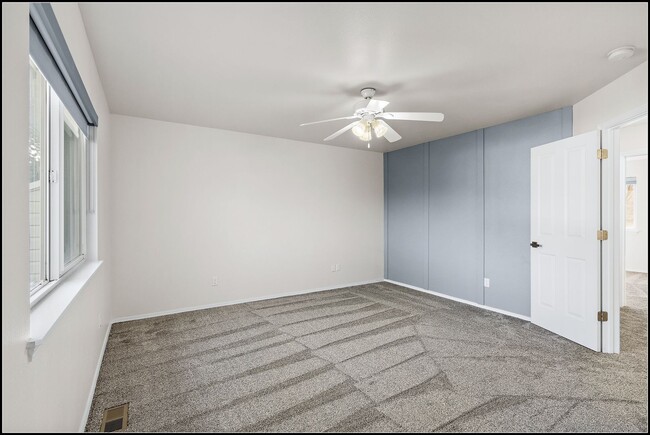 Building Photo - ADON5541