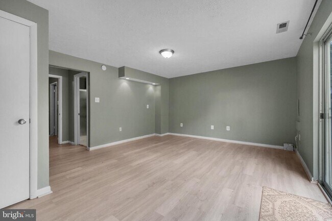 Building Photo - 18931 Birdseye Dr