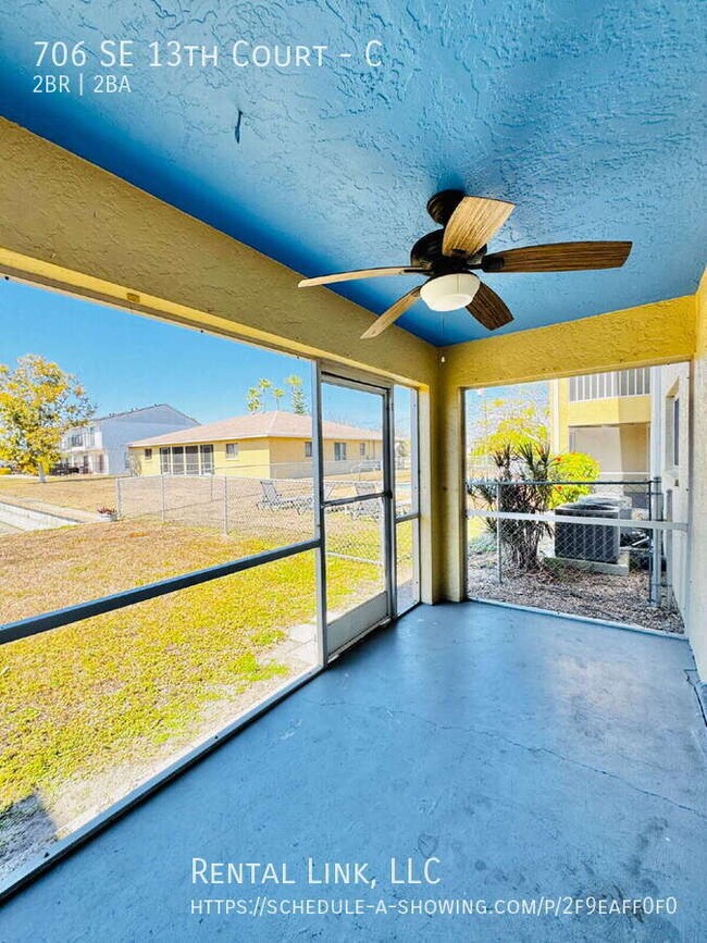 Building Photo - 706 SE 13th Ct