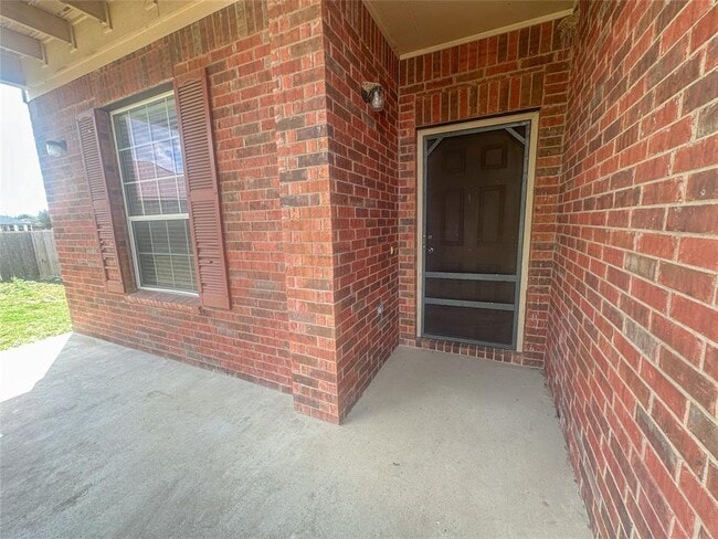 Building Photo - 9909 Fantail Ln