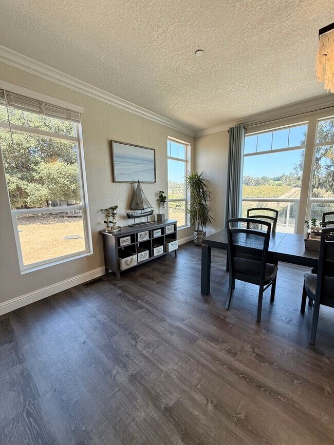 Building Photo - BEAUTIFUL 4 BEDROOM 2 BATH HOME IN ARROYO ...
