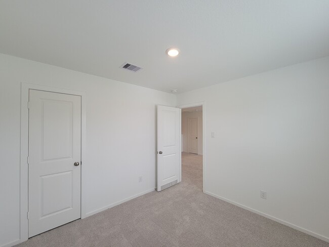 Building Photo - 25588 Rose Creek Dr