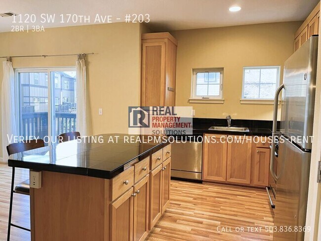 Building Photo - 1120 SW 170th Ave