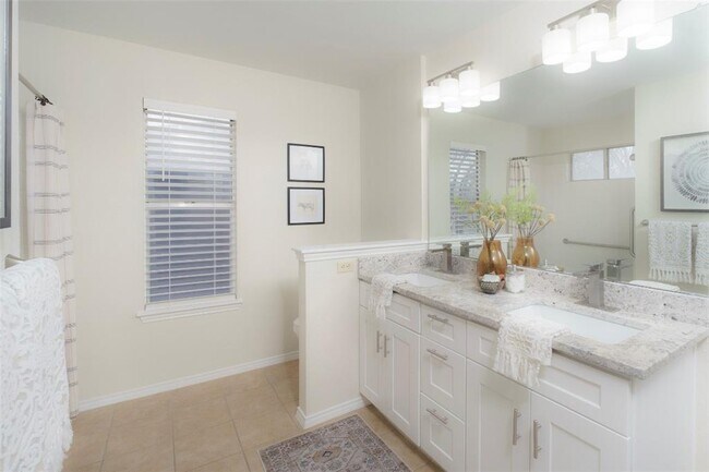 Building Photo - 2201 Broughton Ct