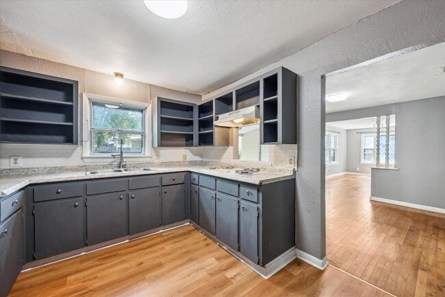 Building Photo - 1102 Cherico St