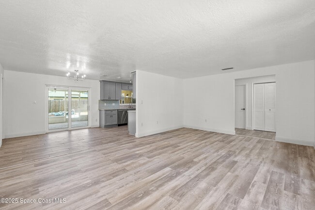 Building Photo - 1445 Mercury St