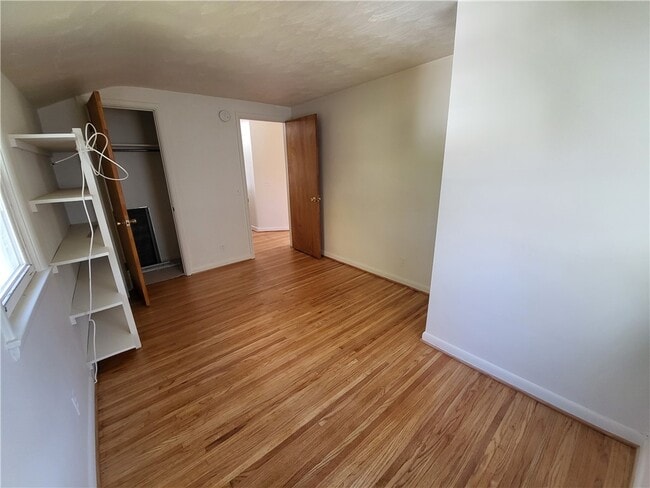 Building Photo - 59 Pinnacle Rd