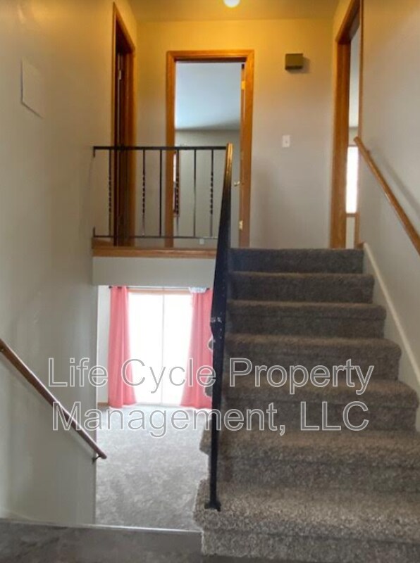 Building Photo - 4321 Dawes Ct SE