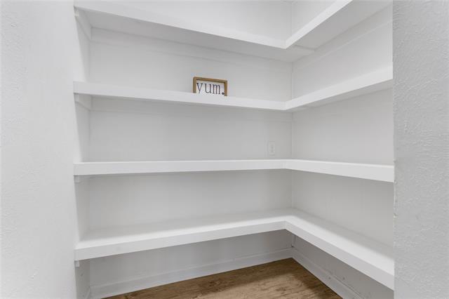 Building Photo - 714 Pleasant Valley Rd