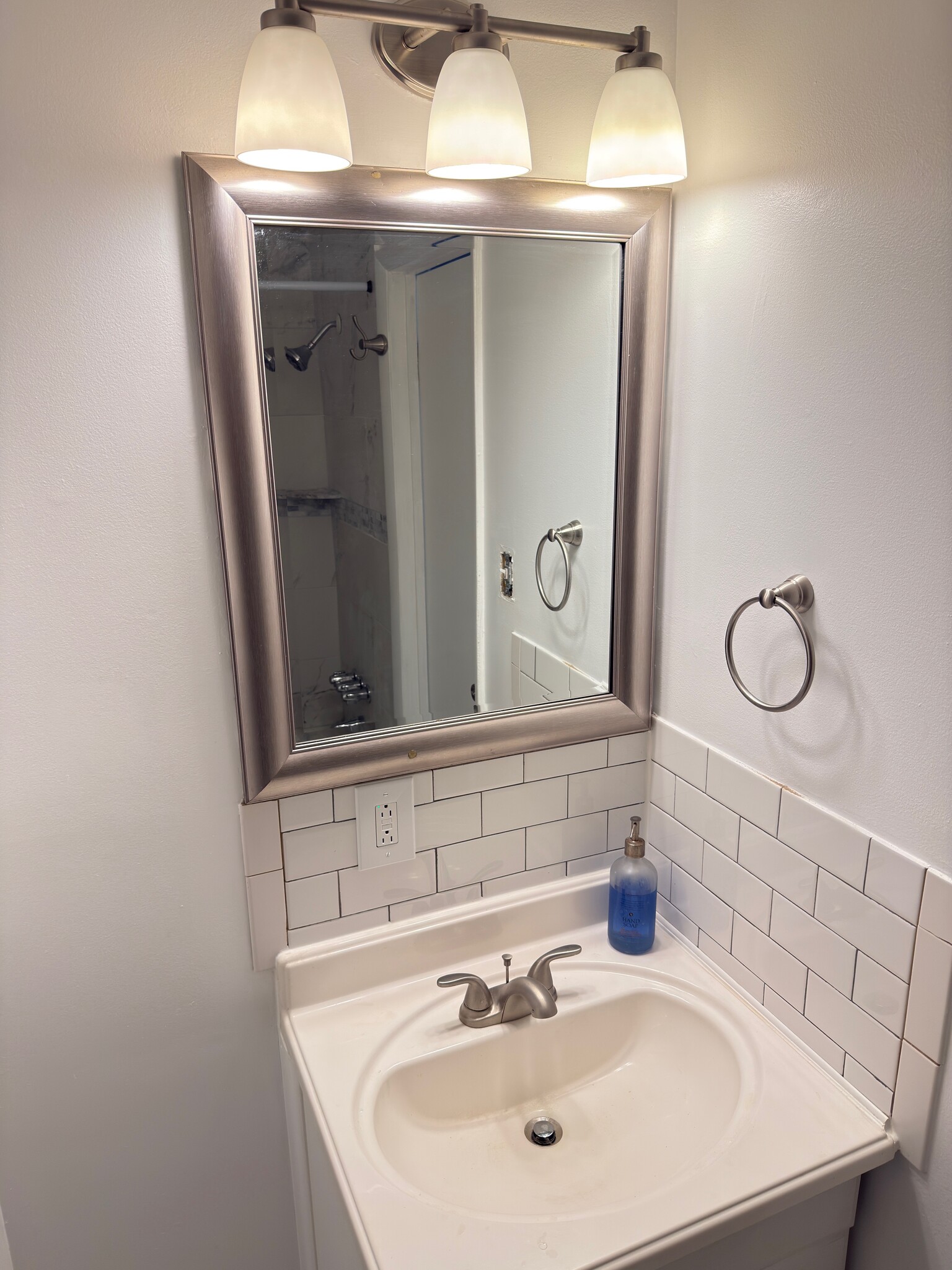 Building Photo - 916 S 11th St