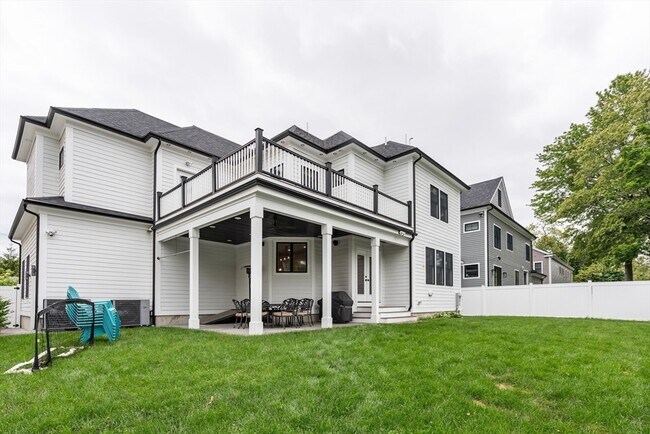 Building Photo - 19 Shute Path