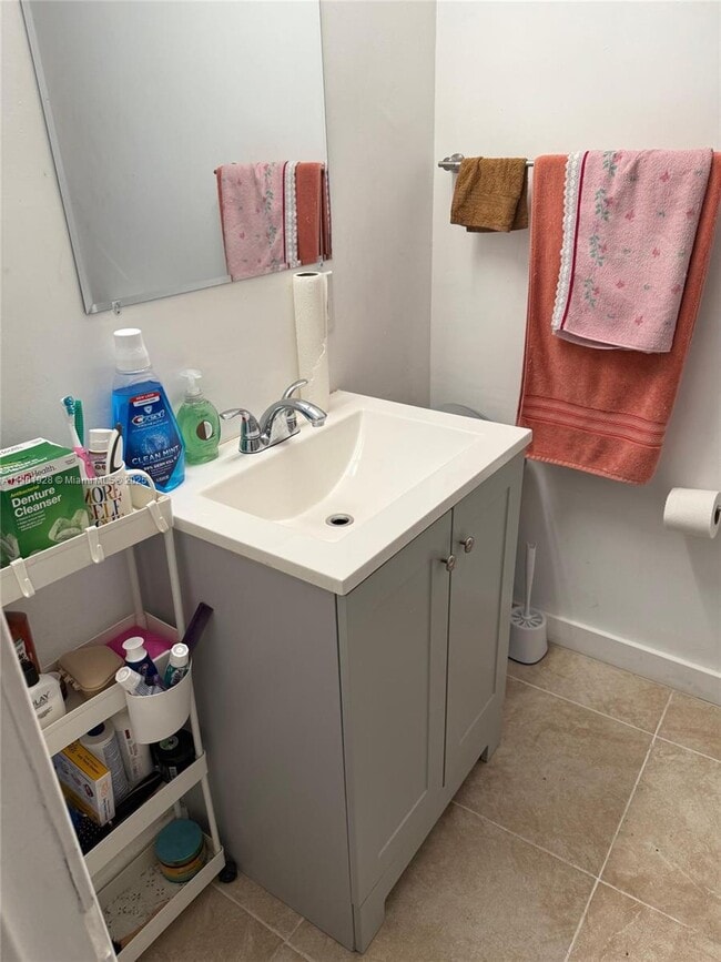 Building Photo - 3610 NW 21st St