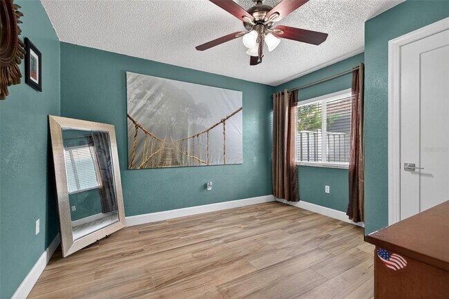Building Photo - 6537 Cape Hatteras Way NE