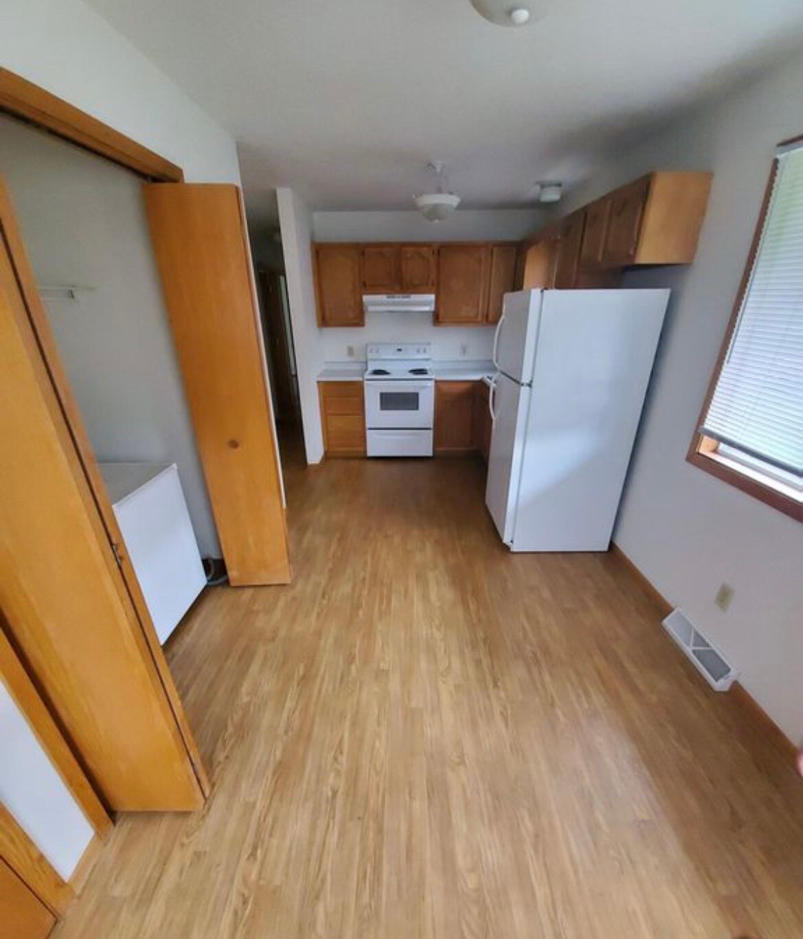 Kitchen - 3511 29th Ct S