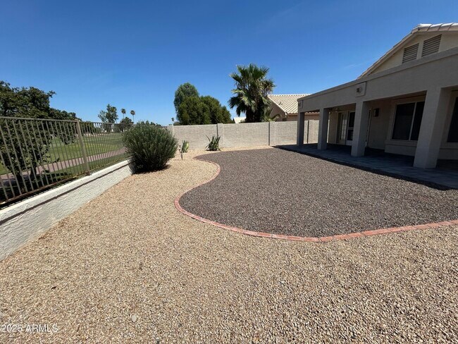 Building Photo - 6250 W Blackhawk Dr