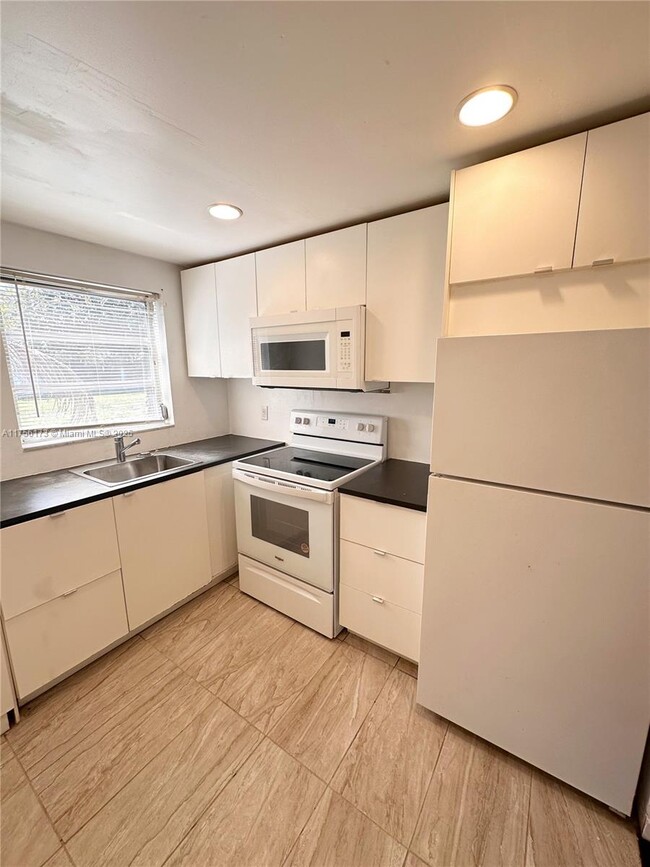 Building Photo - 1701 NW 46th Ave