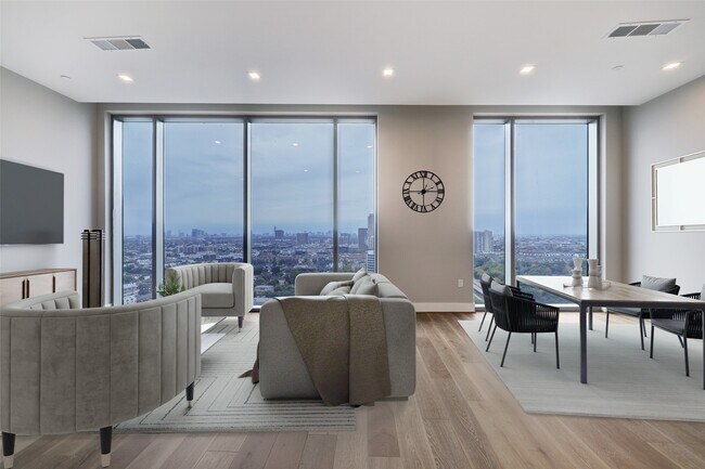 Primary Photo - 1711 Allen Pkwy