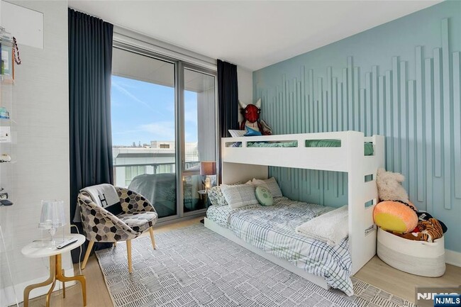 Building Photo - 9 Ave at Port Imperial