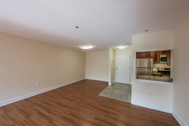 Building Photo - 56A Hawes St
