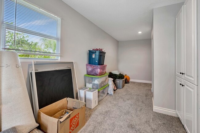 Building Photo - 3225 Braemar Way