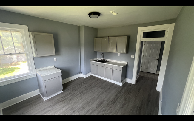 Upstairs Kitchen - 1109 NE Perry Ave